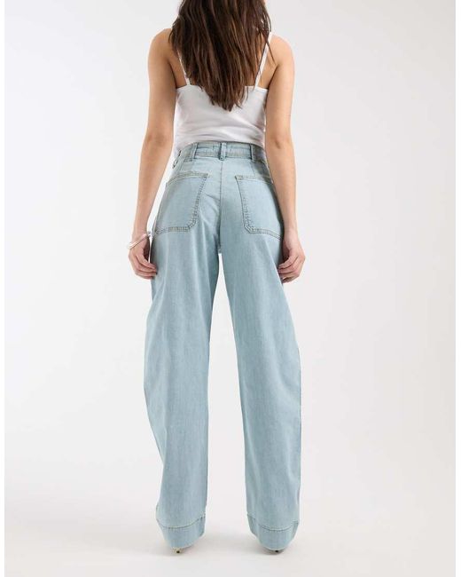 Wrangler Blue Barrel Leg Jean