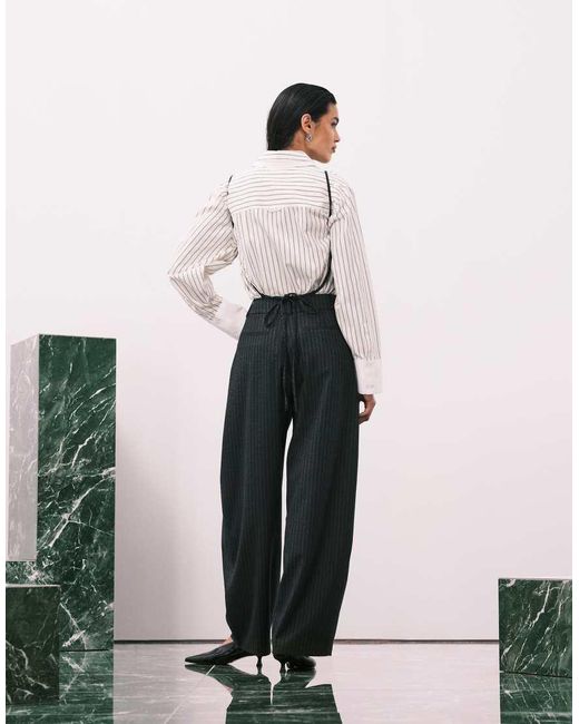 Peto De Sastre Negro Con Raya Diplomática Y Espalda Escotada De ASOS de color White