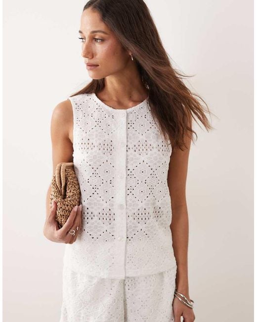 Jdy White Lace Details Vest Co-ord