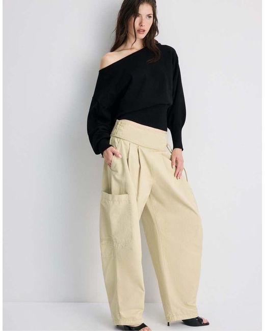 Stradivarius Black Asymmetric Ribbed Hem Knit Sweater