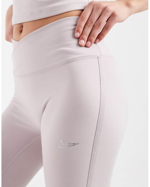 Nike One Training Nike de color Pink