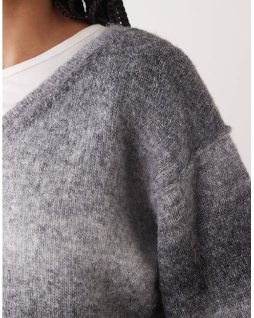 Pull teint par sections à col v - chiné Weekday en coloris Gray