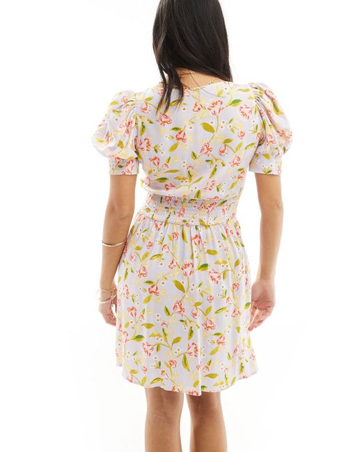 Asos design petite - robe courte tendance folk avec liens à nouer - lilas imprimé ASOS en coloris Natural