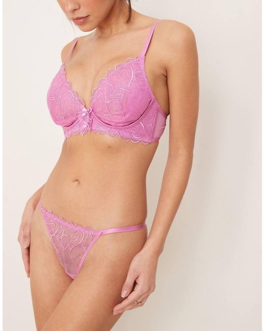 Tanga Con Corazones Bordados De New Look de color Pink