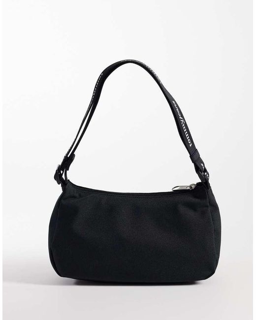 Tommy Hilfiger Black Essential Daily Shoulder Bag