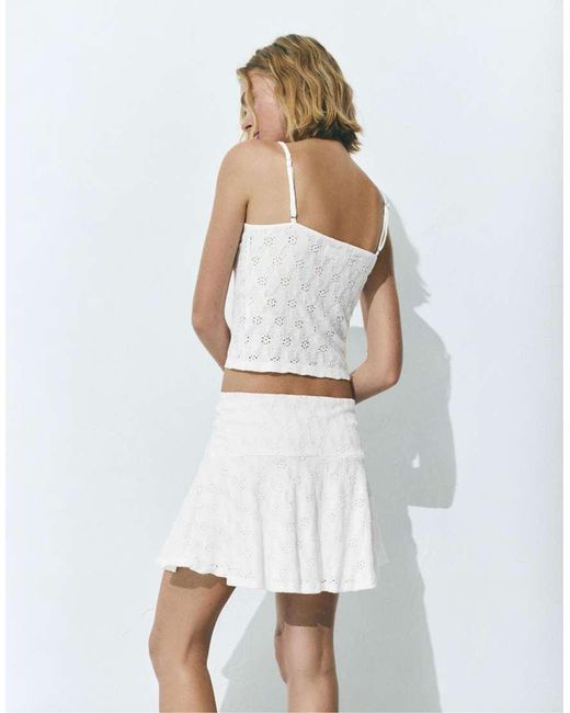 Pull&Bear White Swiss Embroidery Mini Skirt