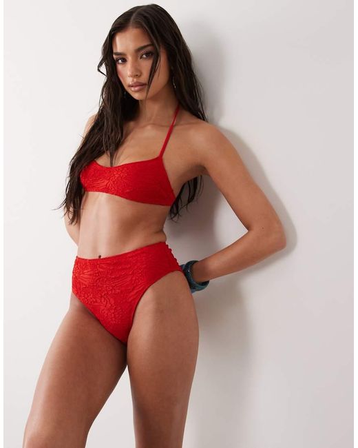 ASOS Cassi Cadiz in het Red