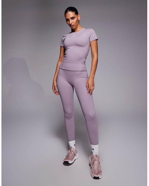 One di Nike in Purple