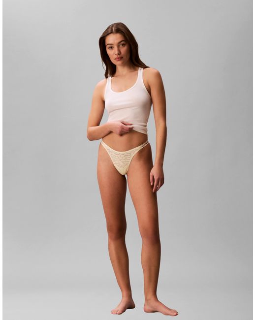 Icon lace - string échancré - clair Calvin Klein en coloris Yellow