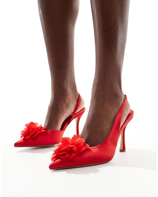 Chaussures à talon et bride arrière avec fleur Glamorous en coloris Red