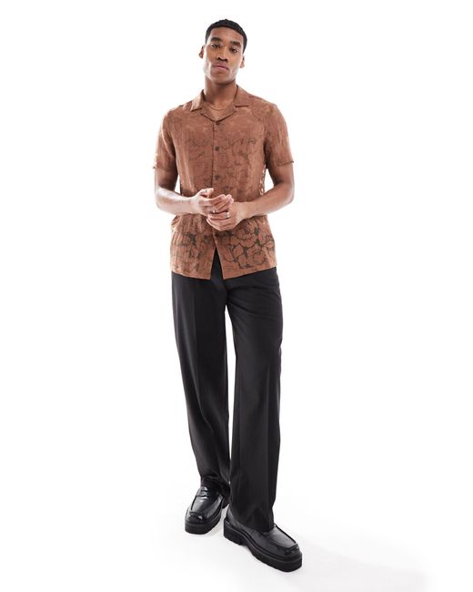 Chemise classique à manches courtes et col cranté en tissu dévoré à fleurs - marron ASOS pour homme en coloris Brown