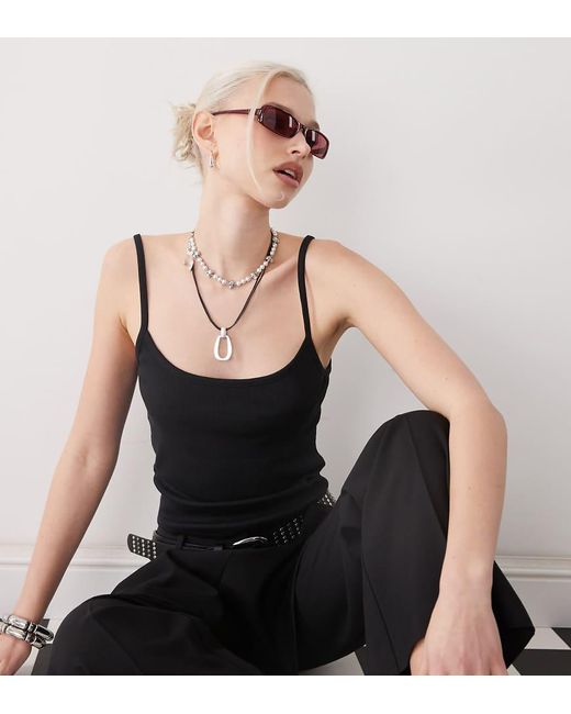 Crop Top A Canottiera di Collusion in Black