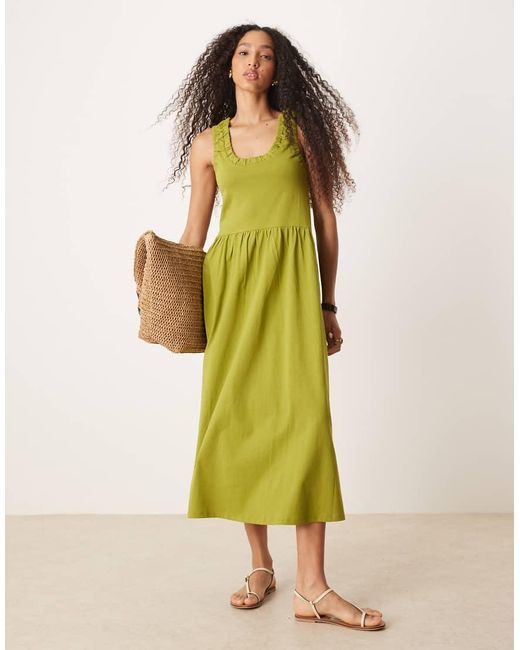 Vestido Midi Verde Amplio Con Cuello Ancho Fruncido De ASOS de color Yellow