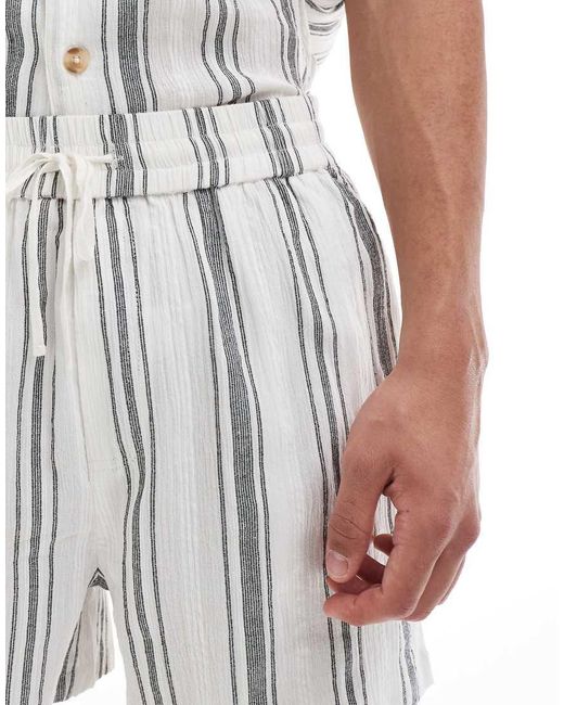 Pantaloncini Stile Resort Bianchi A Righe Nere di Goldsboro in White da Uomo