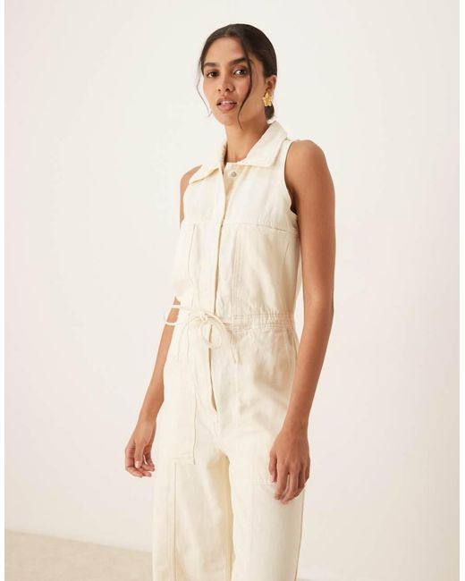 Mango Mouwloze Jumpsuit Met Kraagje, Knoopsluiting En Gestrikte Taille in het Natural