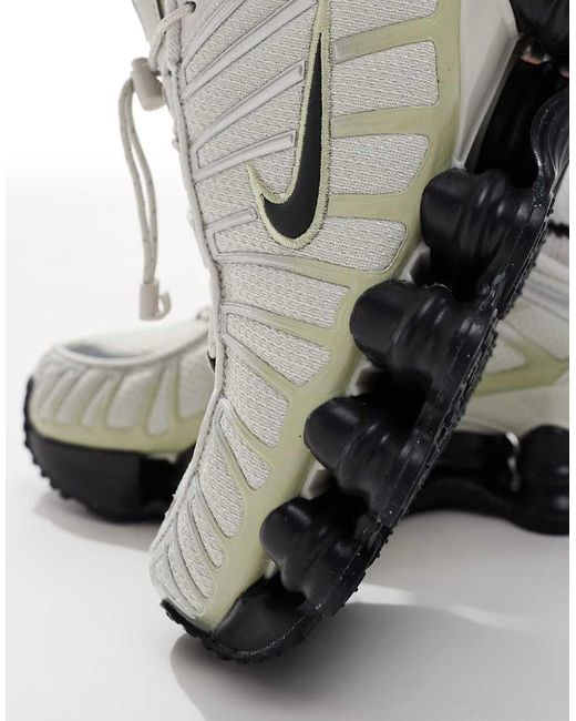 Nike Shox Tl in het Metallic