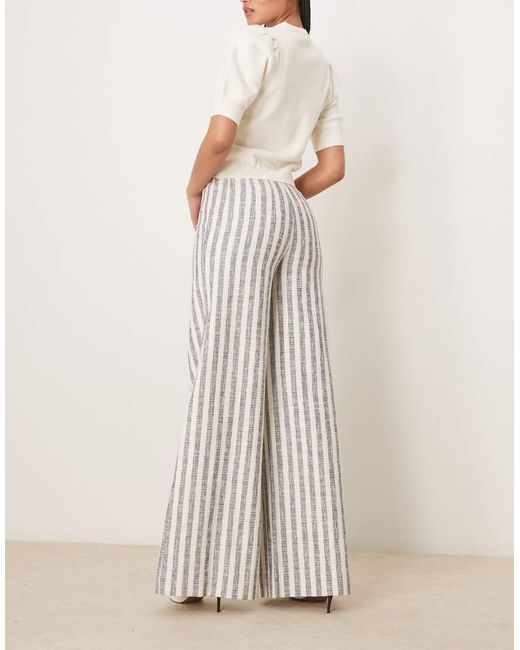 Pantalones De Sastre A De Bouclé De Tall ASOS de color Natural