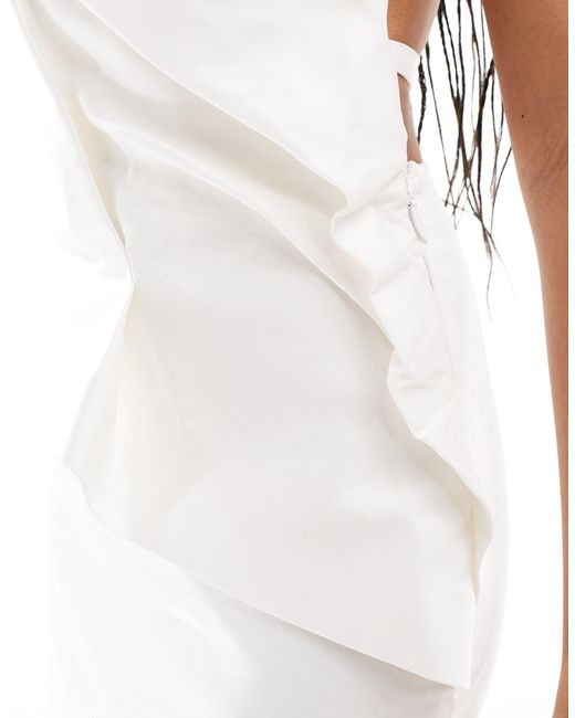 Vestido corto drapeado con diseño estructurado y escote palabra ASOS de color White