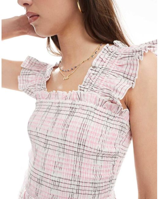 Top Rosa A Cuadros Fruncido De Tirantes De New Look de color White