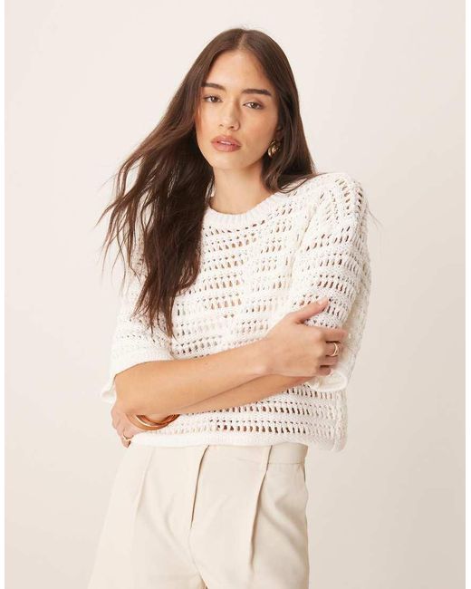 ASOS Ribgebreide Top Met Kraagje in het Natural
