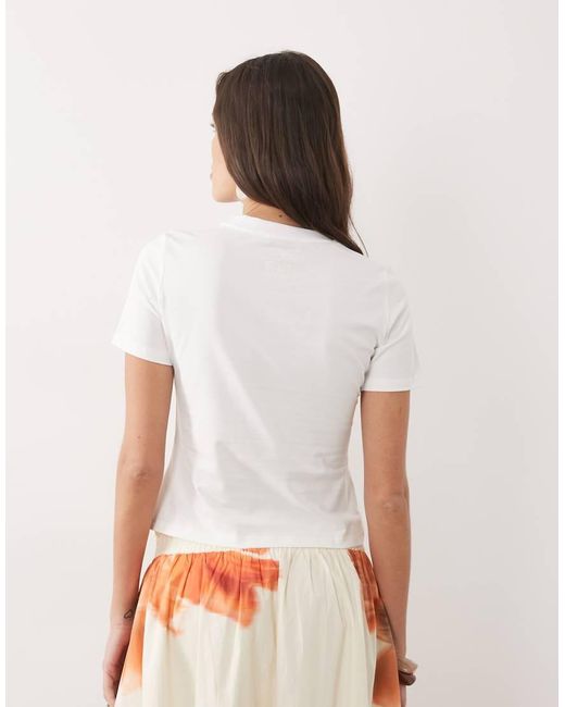 Never Fully Dressed White Slim Fit T-shirt With Blurred Floral