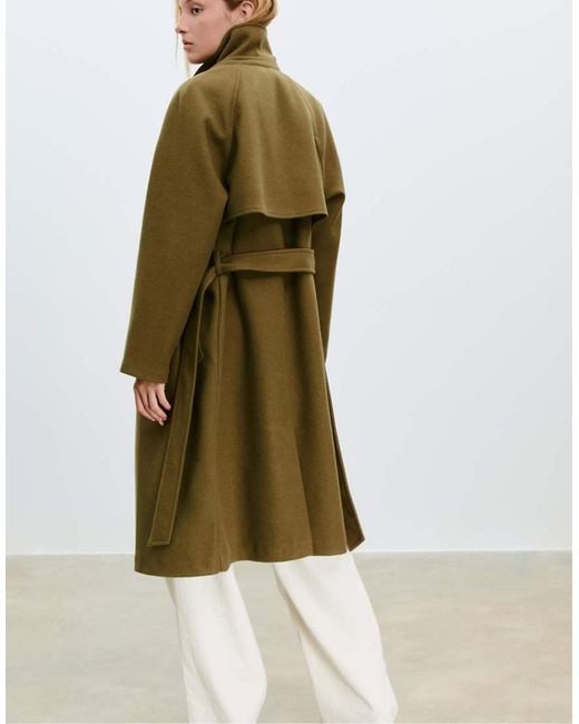 Stradivarius Zachte Trenchcoat in het Green