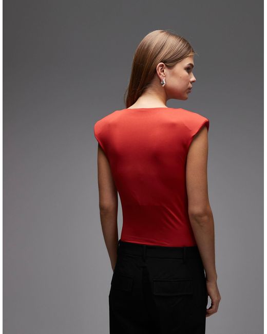 ASOS Red – geschmeidiger, ärmelloser body