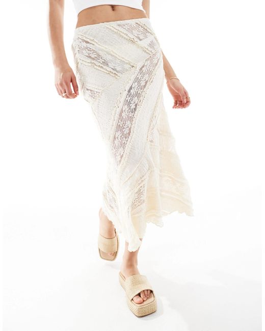 Pull&Bear White – midirock aus er spitze mit asymmetrischem saum