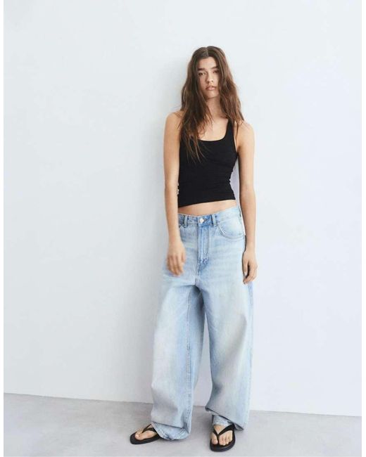 Top Senza Maniche Basic di Pull&Bear in Black