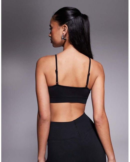 4505 Black Wrap Front Seamless Light Support Sports Bra