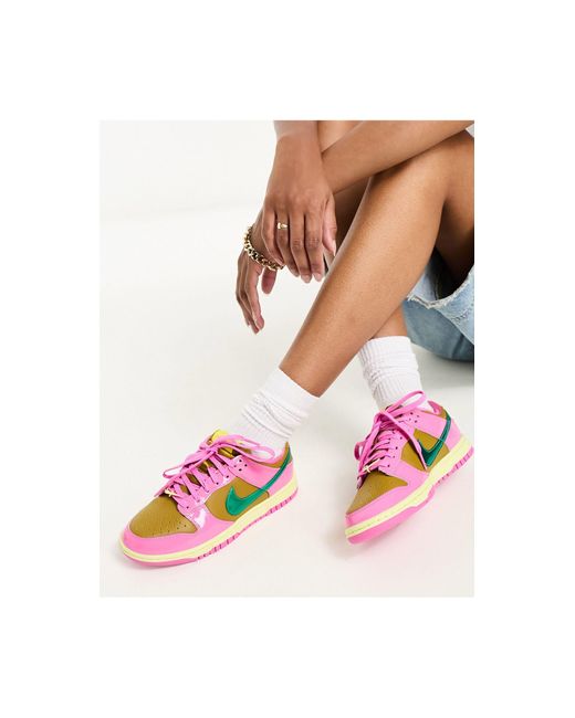 Dunk low paris goebel - sneakers e marroni di Nike in Pink