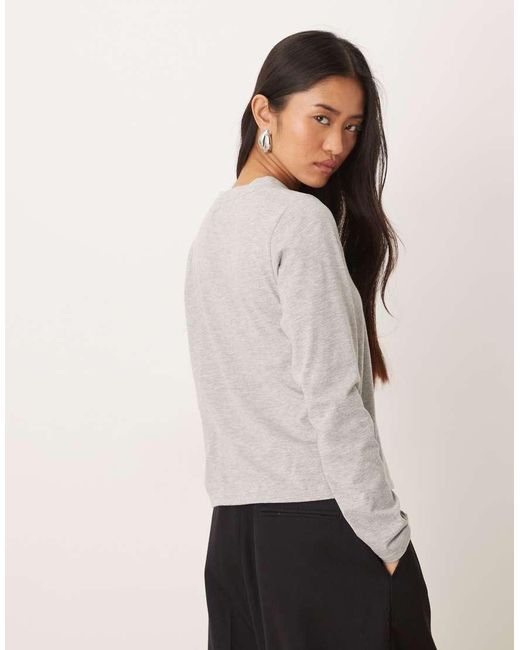 Motel Gray Feman Long Sleeve V Neck Casual Top