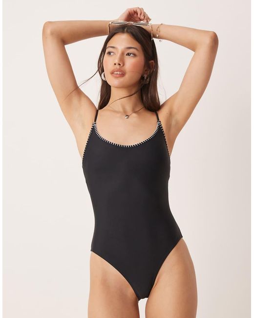 Costume Da Bagno Con Con Cuciture E Allacciatura Incrociata Sul Retro di Stradivarius in Black