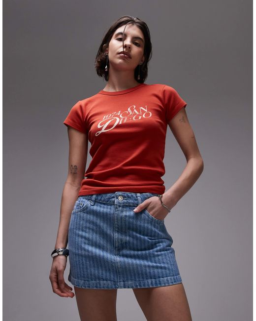 Mini-jupe en jean à basque et rayures délavées TOPSHOP en coloris Blue