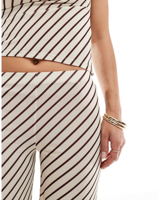 Pull&Bear White – braun- gestreifte hose mit weitem bein, kombiteil
