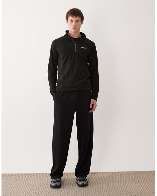 Regatta Black Montes Lightweight Half Zip Fleece for men