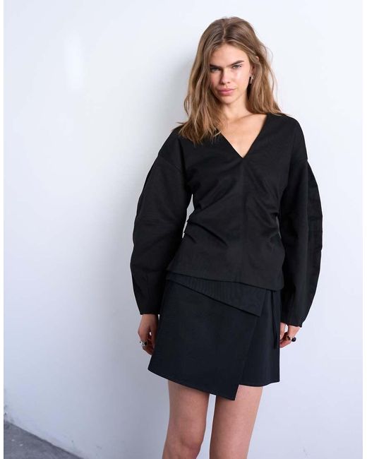 Top Con Cuello De Pico Y Mangas Ovoides De TOPSHOP de color Blue