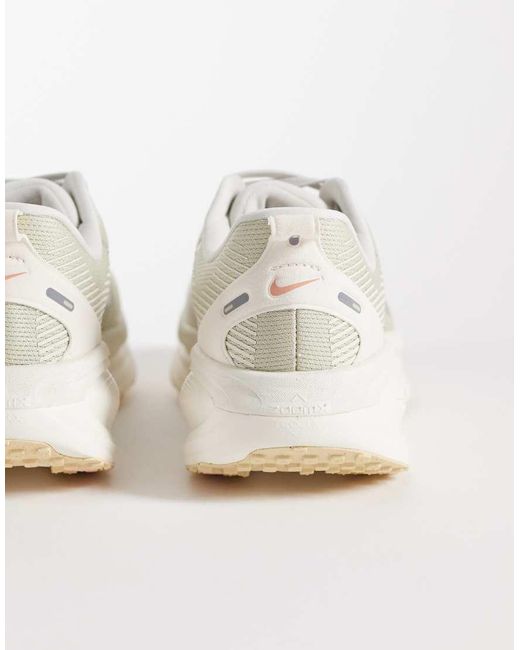 Nike White Vomero 18 Trainers