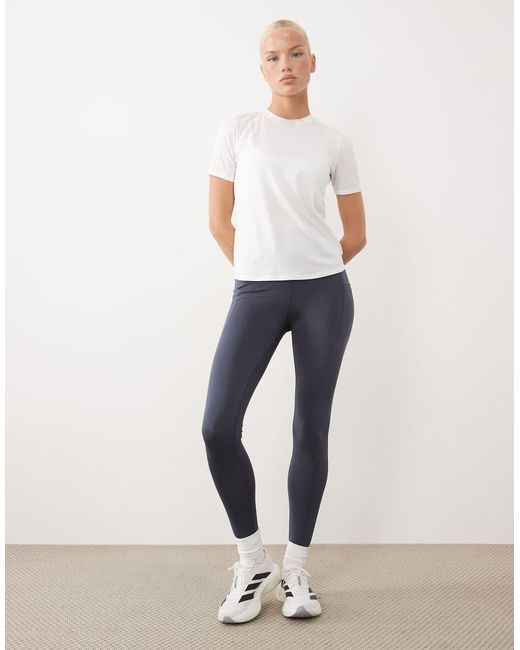 4505 Icon in het White