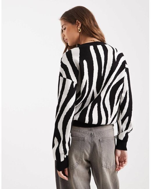 Vero Moda White O-neck Jacquard Knitted Jumper