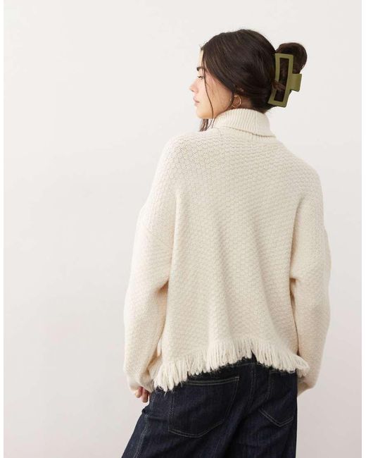 Maglione A Trecce Con Frange E Collo Alto di Miss Selfridge in Natural