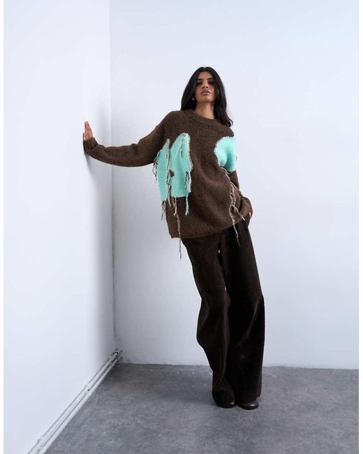 Maglione Lavorato Color Cioccolato Con Fiori E Nappe di TOPSHOP in Gray