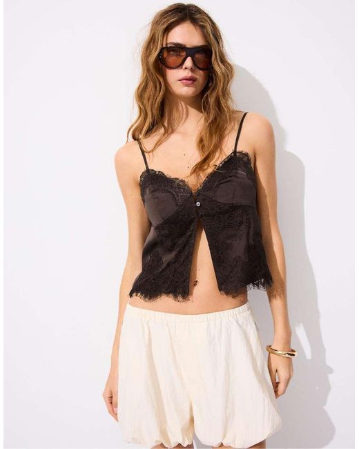 Stradivarius White Balloon Shorts