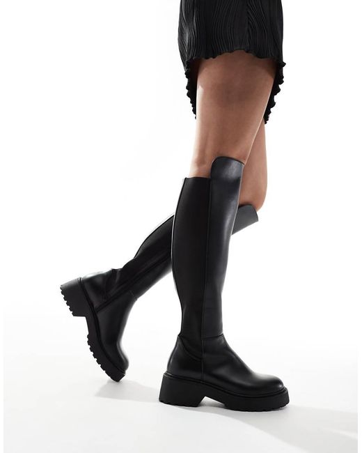 Botas Por La Rodilla Negras De Estilo Ecuestre Con Suela Gruesa Callback De Steve Madden de color Black