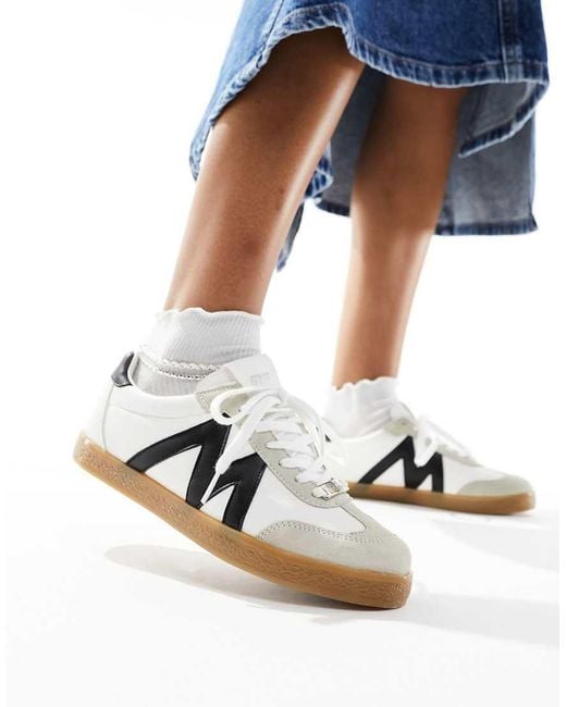 Steve Madden Blue Escapade Sneakers