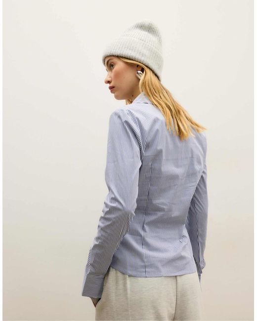 Stradivarius Blue – figurbetonte basic-hemdbluse