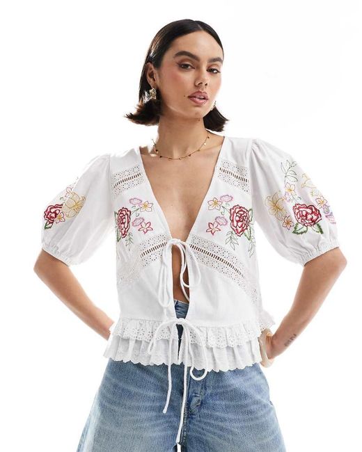 ASOS Top Met Gestrikte Voorkant En Geborduurde Bloemen in het White