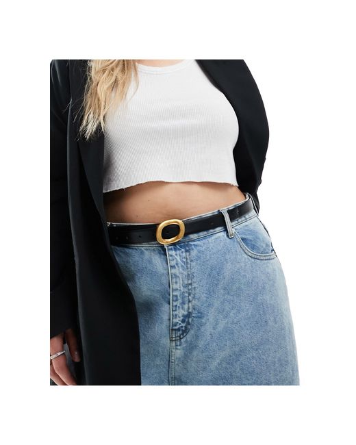 Curve - cintura da jeans per vita e fianchi con fibbia ovale di ASOS in Blue