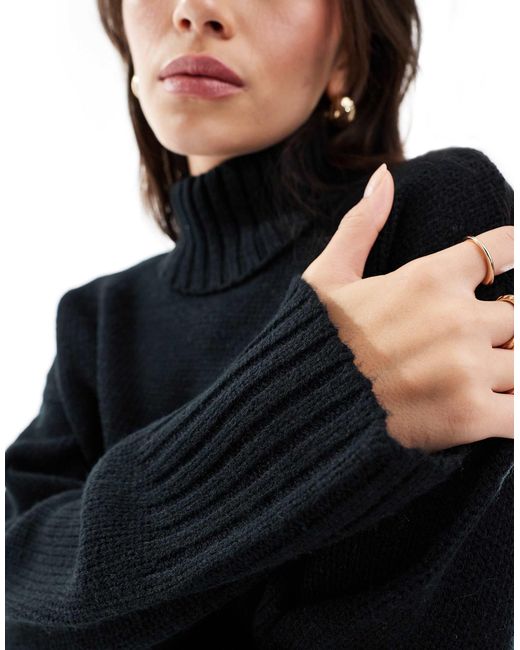 ASOS Black – kurz geschnittener rollkragenpullover