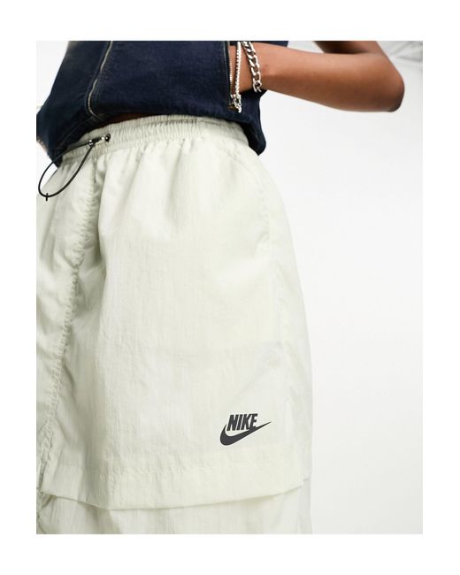Falda larga cargo verde marino cristalino sport utility Nike de color White